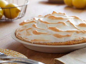 CC-alton-brown_lemon-meringue-pie-recipe_s4x3